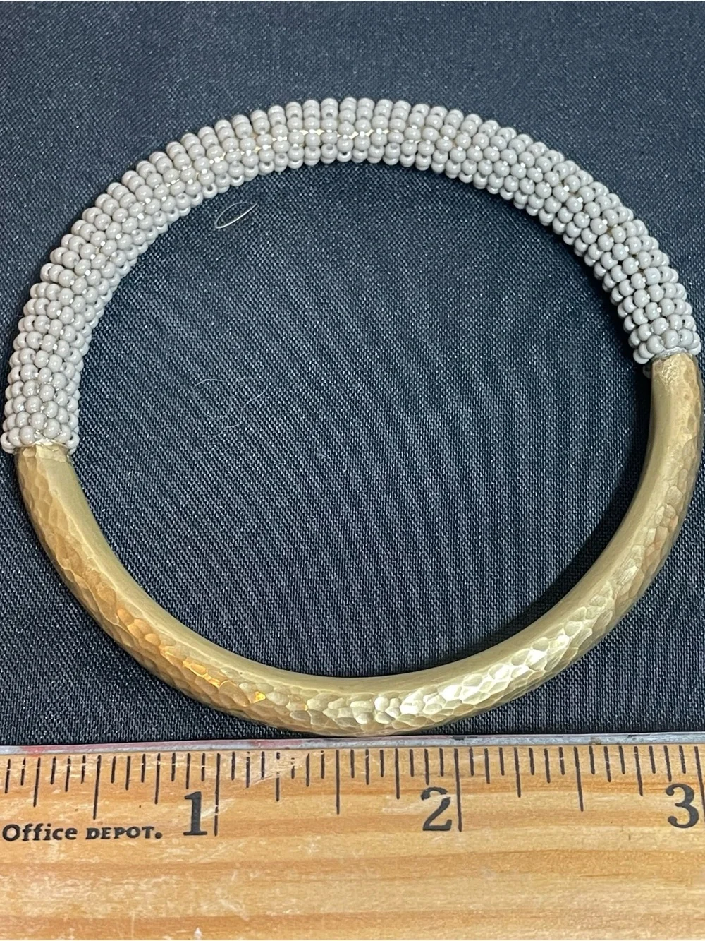 N/A elegant gold